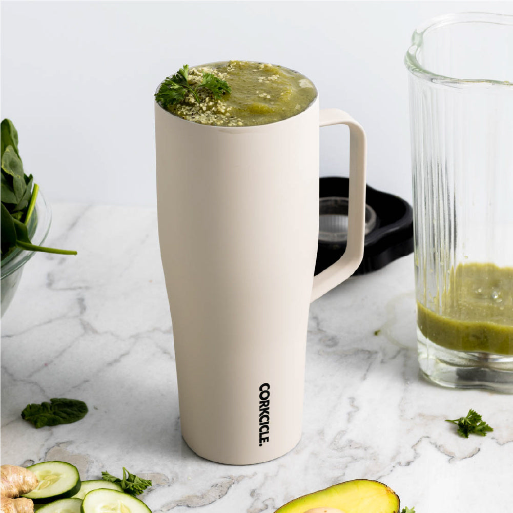 cold-cup-xl-r9 588f4a27c4cf--2230CLT-lifestyle.jpg